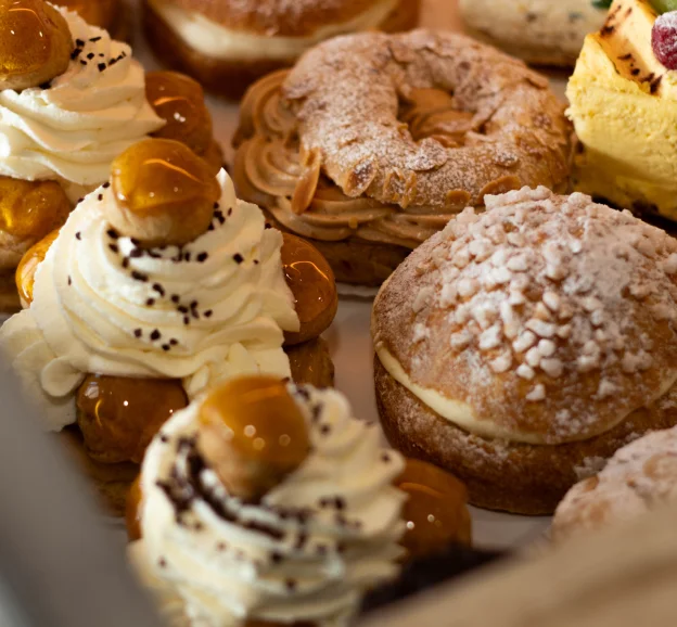 Choux à la Crème, St Honoré et autres pâtisseries à Vierzon - Cher (18)